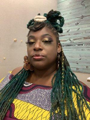 Natural Awakenings Salon