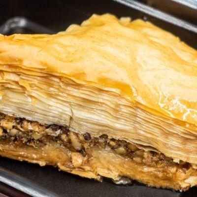 Baklava dessert
