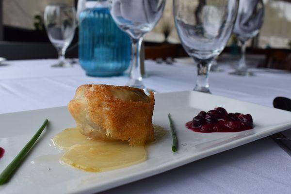 brie cheese en croute