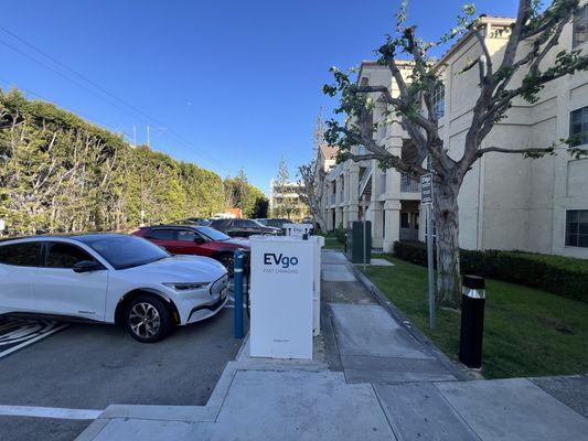 EV go chargers (2 chargers, 50 kW)