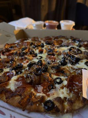 Sausage pepperoni mushrooms and olives