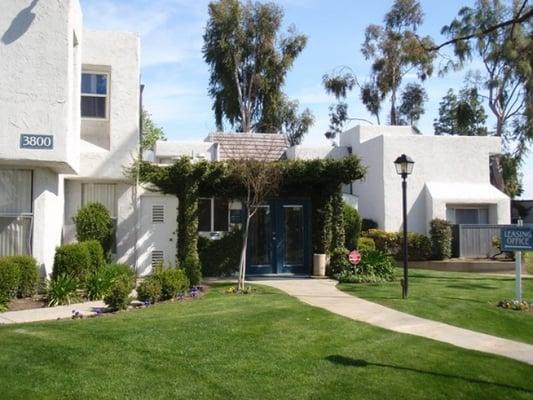 Santa Clarita Apartments