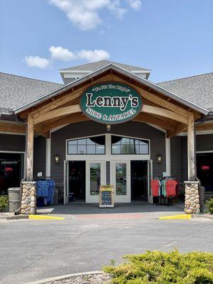 Lenny's Shoe & Apparel