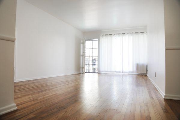 HollyView Apartments