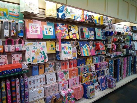 Lynn's Hallmark Shop