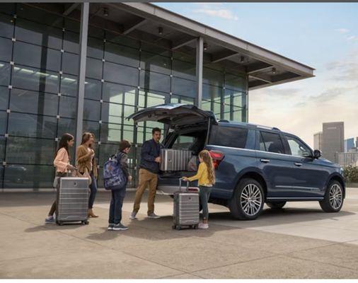 Luxury Black Car Service