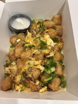 Scramble bowl with Tots!