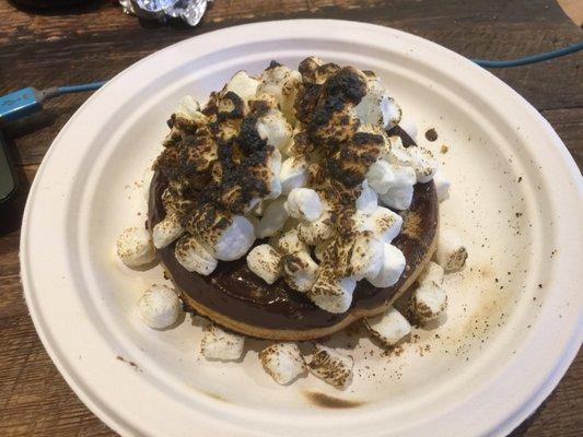 S'mores waffle