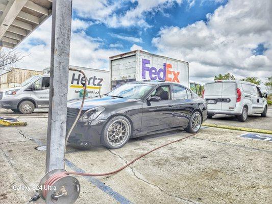 Tony's Tires-Llantas