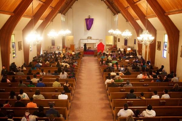 Good Friday service in Spanish