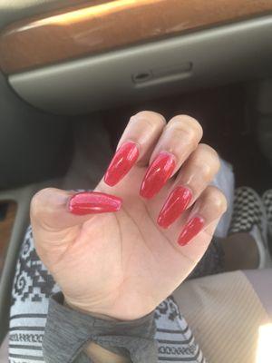Hong Nails
