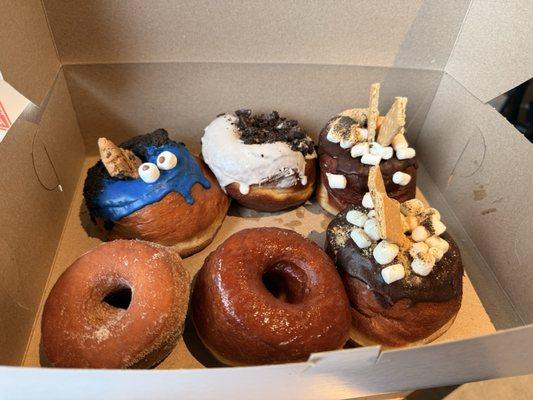 Hill Donut Co.& Pancake House