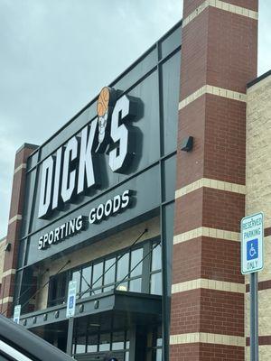 DICK'S Sporting Goods