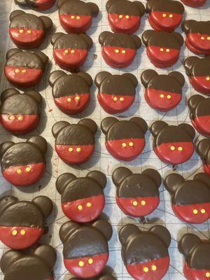 Chocolate oreo's Chocolate covered oreo Cookies