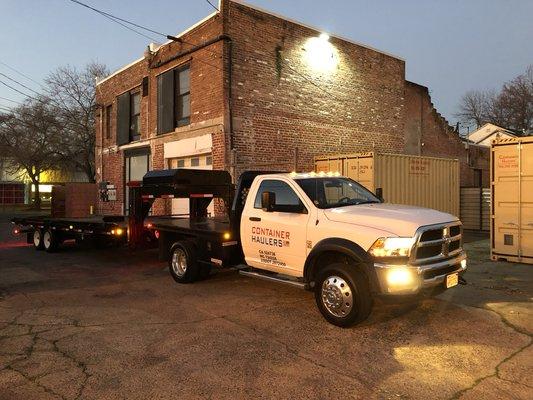 20' container delivery truck