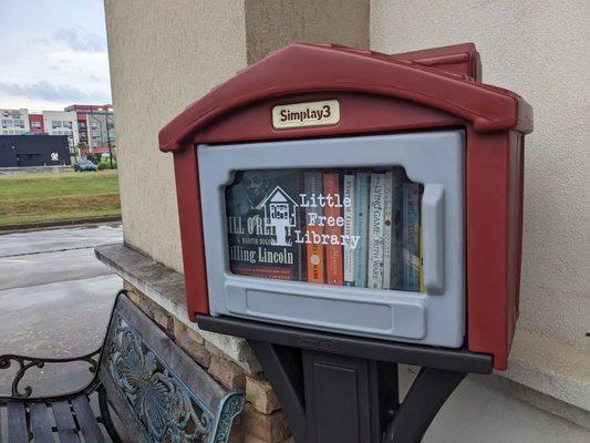 Between Friends Coffee Free Library, Warner Robins