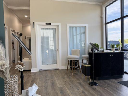 Pamper Salon & Spa Suites