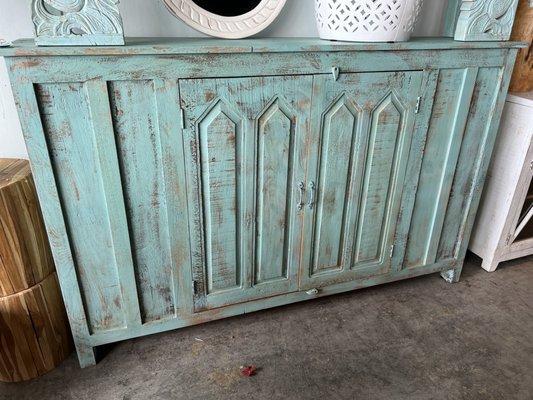 Nadeau - Furniture with a Soul