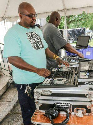 Somanywalkers Productions