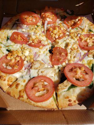 Small Grilled chicken florentine pizza