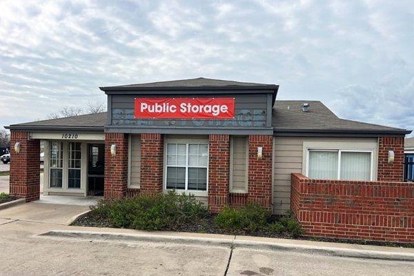 Public Storage