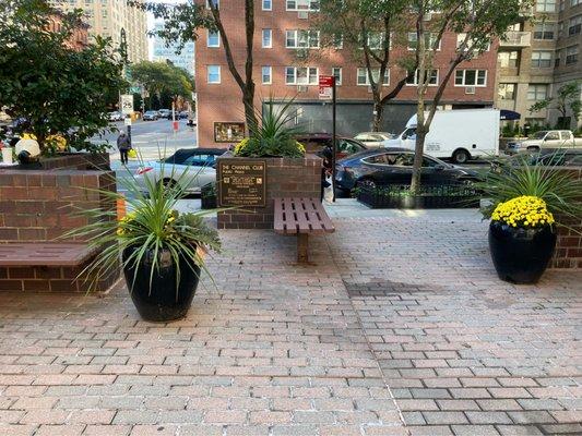 The Channel Club Public Plaza