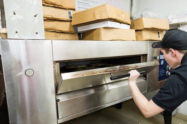 Bob's Tu Your Door Pizza