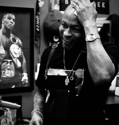 My name is June Morris.
For I am an artist... Let's paint you a picture... Art is truly my passion and desire...