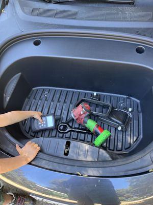 Tesla Service Center