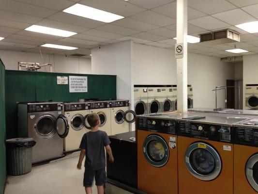 Farmington Village Laundry & Dry Cleaners
