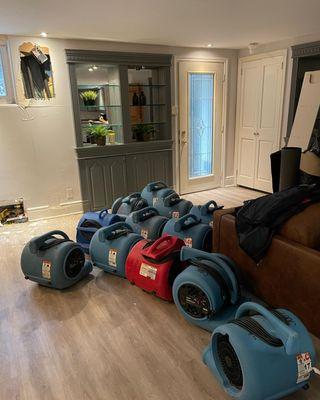 24/7 Water Damage Restiration Services by 5 Star Cleaning Crewin Toronto