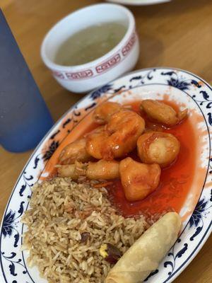 Lunch Sweet & Sour Chicken-after photo I ordered a side of steamed veggies & added carrots/onions/pepper. It was good!