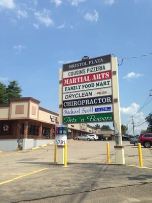 Bristol Plaza -- 660 East Street / Route 106, Mansfield Plaza