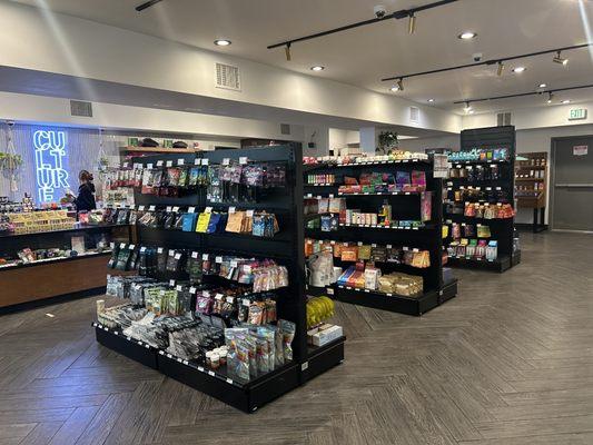 Enjoy the convenience of shopping at your leisure. Our staff is always here to help!