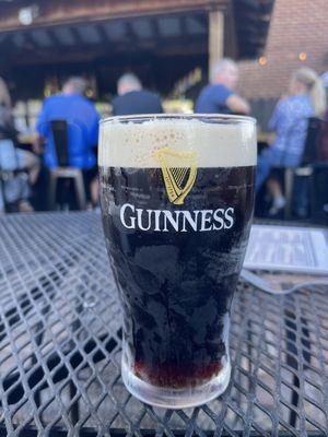 Lucky Pint Irish Pub And Kitchen