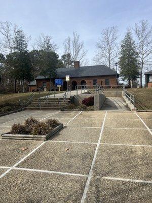 Virginia Safety Rest Area I-85N Dolphin