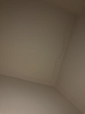 PREVIUS WATER DAMAGE FROM FLOODED UNIT