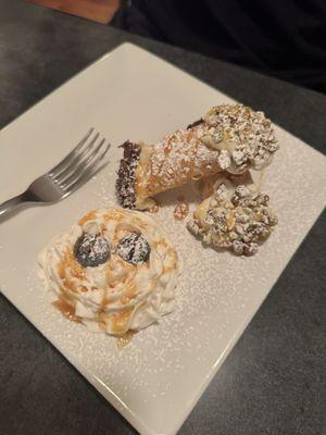 Cannoli with pistachio cream