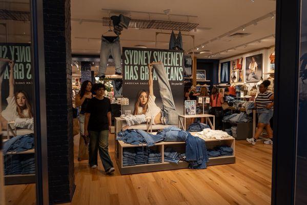 American Eagle & Aerie Store