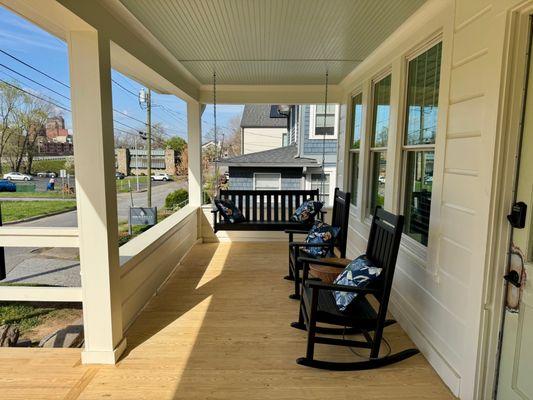 Welcoming outdoor work and gathering areas.