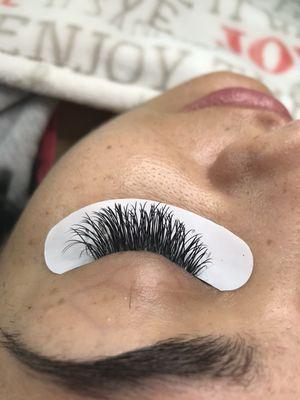 KariSue's Brow & Lash Studio