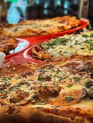 Specialty Pizzas 8" & 14"