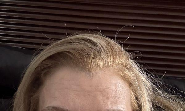 Ruby's color had a brassy reddish tone. Please look at the root of the hair.