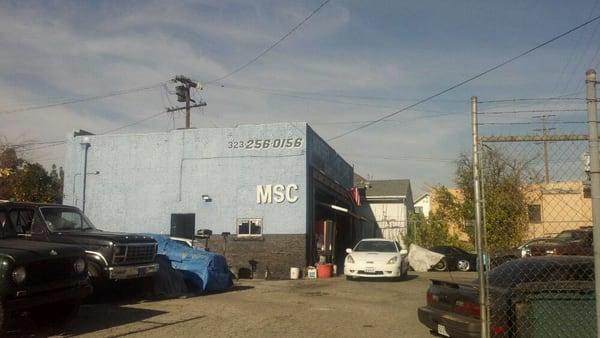 The front of the shop from the corner of Elgin and avenue 64