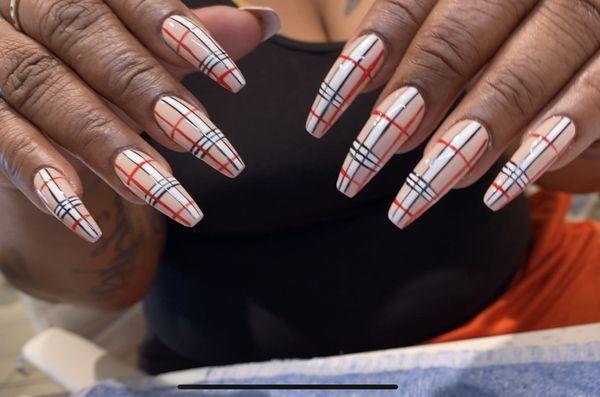 You can check my design Instagram @unisexnail more design for you