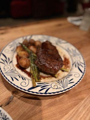 Enzo's Hideaway Tunnel Bar