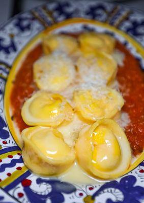 Tortellini al Ragu (@joeynht)