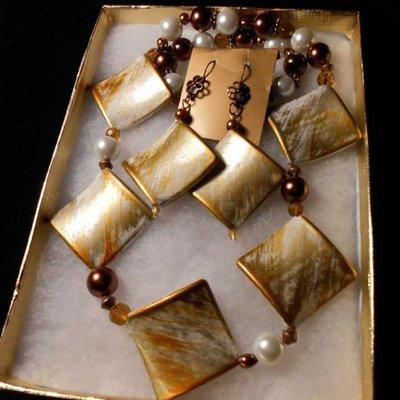 3pc Necklace set(Bronze and White)