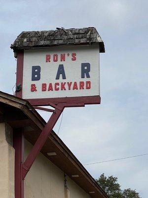 Ron’s Bar and Backyard