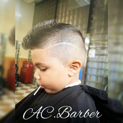 Headliners Barbershop